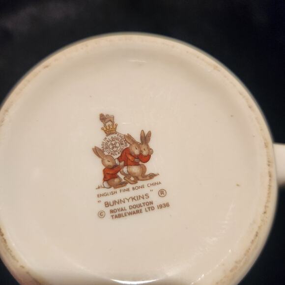 Vintage Royal Doulton Bunnykins Porridge Bowl & 2 Handle Cup - Picture 5 of 6